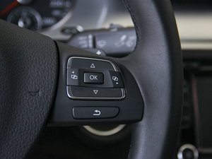 2013款1.8TSI 尊贵型 中控区