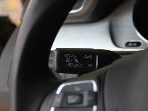 2013款1.8TSI 尊贵型 中控区