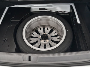 2013款3.0FSI V6 备胎