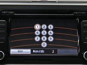 2013款2.0TSI 豪华型 中控台显示屏