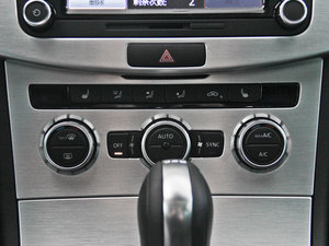 2013款2.0TSI 豪华型 空调调节