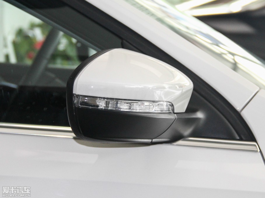 2014v Ŀ 1.4TSI {(q)