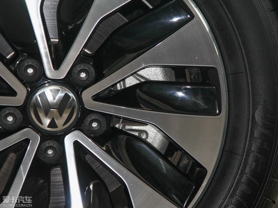 2014v Ŀ 1.4TSI {(q)