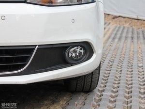 2014款1.4TSI 手动豪华型 前雾灯