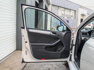 2014款1.4TSI 手动豪华型 驾驶位车门