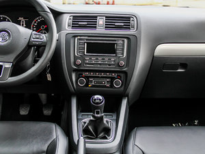 2014款1.4TSI 手动豪华型 中控台