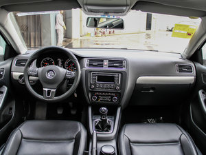 2014款1.4TSI 手动豪华型 内饰全景