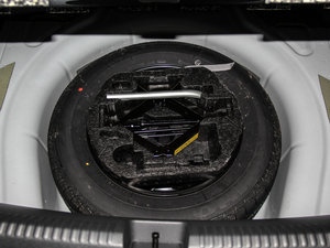 2014款1.6L 手动舒适型 备胎