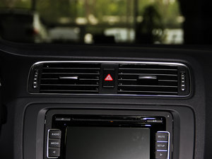 2014款1.4TSI 蓝驱型 中控区