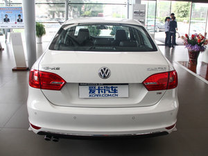 2014款1.8TSI 自动旗舰型 正后	