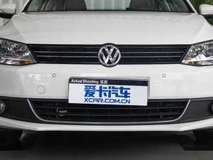 2014款1.8TSI 自动旗舰型 中网