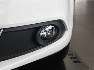 2014款1.8TSI 自动旗舰型 前雾灯