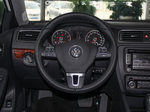 2014款1.8TSI 自动旗舰型 方向盘