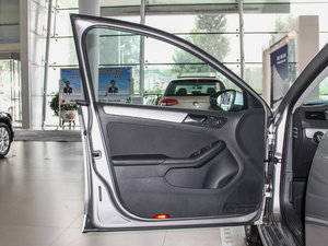 2014款1.4TSI 自动豪华型 驾驶位车门