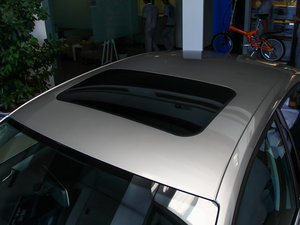 2014款改款 1.6L 自动舒适型 车顶