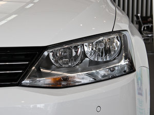 2014款改款 1.4TSI 手动豪华型 大灯