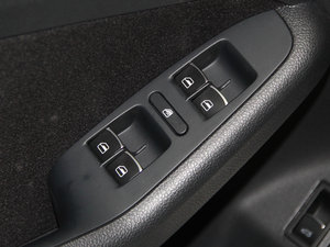 2014款改款 1.4TSI 蓝驱型 主驾车窗控制区	