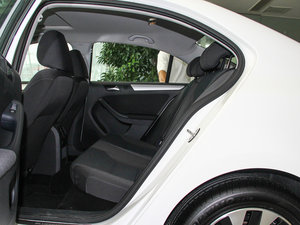 2014款改款 1.4TSI 蓝驱型 后排空间