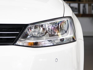 2014款改款 1.4TSI 蓝驱型 大灯