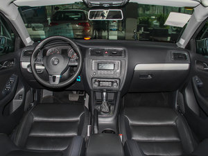 2014款改款 1.4TSI 自动豪华型 内饰全景