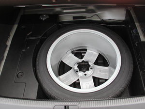 2015款2.0TSI 至尊型 备胎