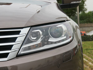 2015款2.0TSI 豪华型 大灯