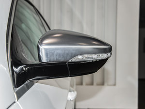2015款3.0FSI V6 后视镜