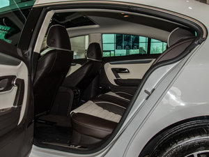 2015款3.0FSI V6 后排空间