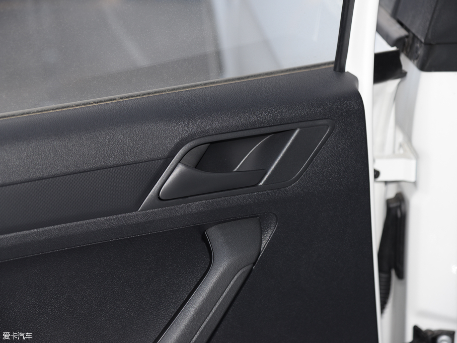 2015_ |ݰ 1.6L քӕr