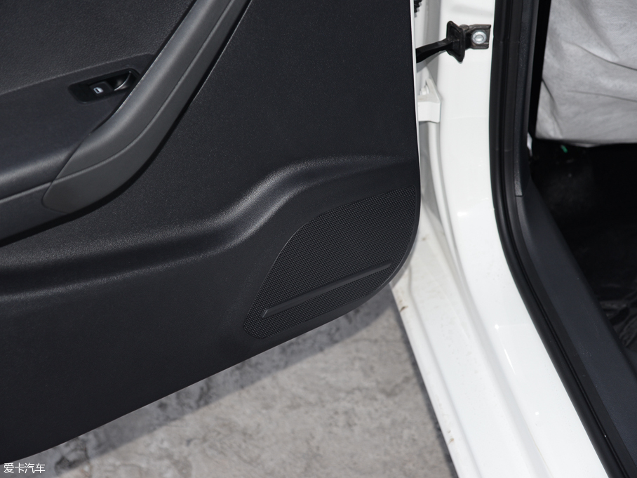 2015����_ �|(zh��)�ݰ� 1.6L �քӕr����