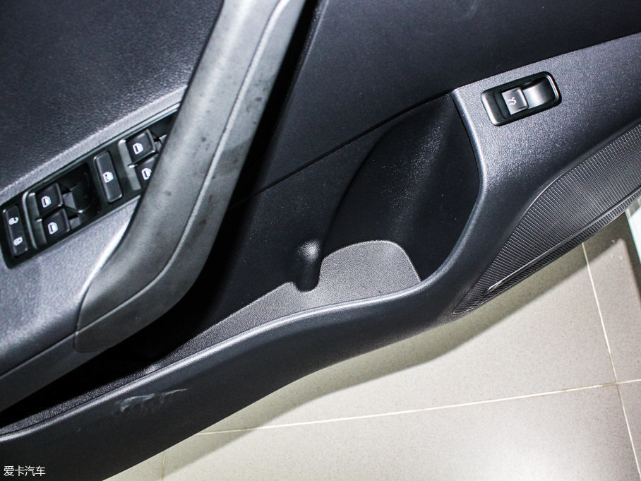 2015����_ �|�ݰ� 1.6L �Ԅӕr����