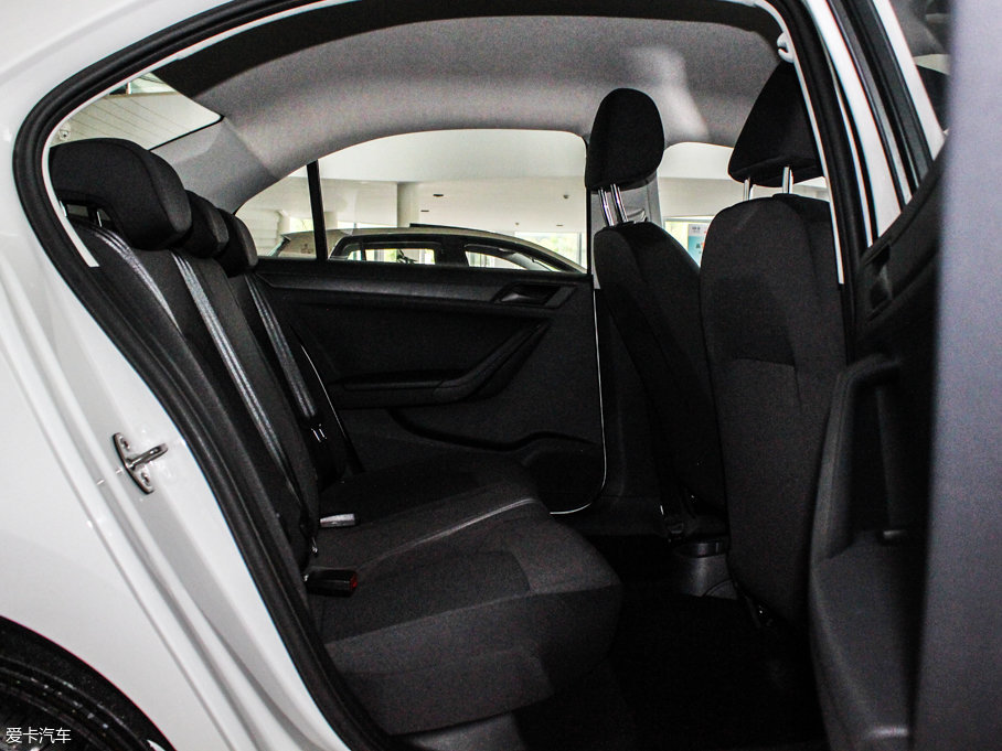 2015����_ �|�ݰ� 1.6L �Ԅӕr����