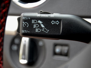 20151.4T DSG Sportline п؅^