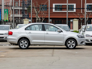 2015款1.6L 自动豪华型 整体外观