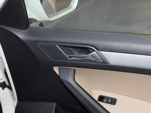 2015款质惠版 1.6L 自动舒适型 空间座椅