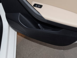 2015款质惠版 1.6L 自动舒适型 空间座椅