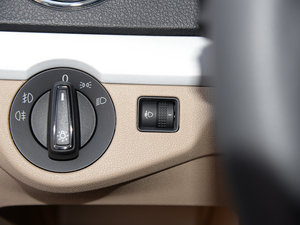 2015|ݰ 1.6L Ԅm п؅^