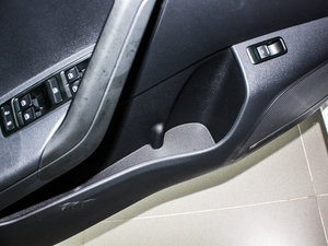 2015|ݰ 1.6L Ԅӕr ǰTg