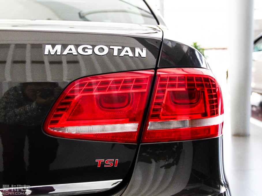 2015���~�v 2.0TSI ���F��