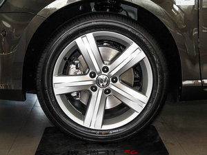 2015款2.0TSI 尊贵型 轮圈