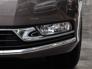 2015款1.8TSI 领先型 前雾灯