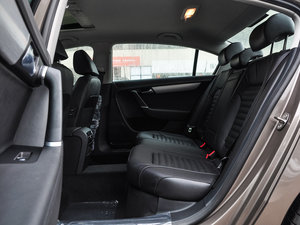 2015款1.8TSI 领先型 后排空间