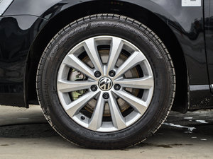 2015款2.0TSI 豪华型 轮圈