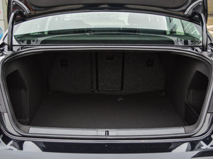 2015款2.0TSI 豪华型 行李厢空间
