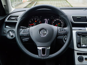 2015款2.0TSI 豪华型 方向盘