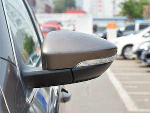 2015款1.8TSI 尊贵型 后视镜