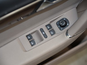 2015款1.8TSI 尊贵型 主驾车窗控制区	