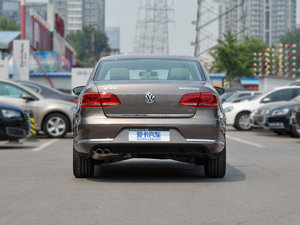 2015款1.8TSI 尊贵型 正后	