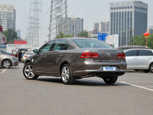 2015款1.8TSI 尊贵型 左后45度