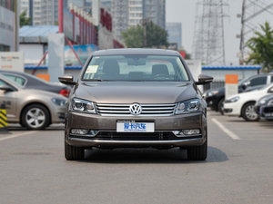 2015款1.8TSI 尊贵型 正前